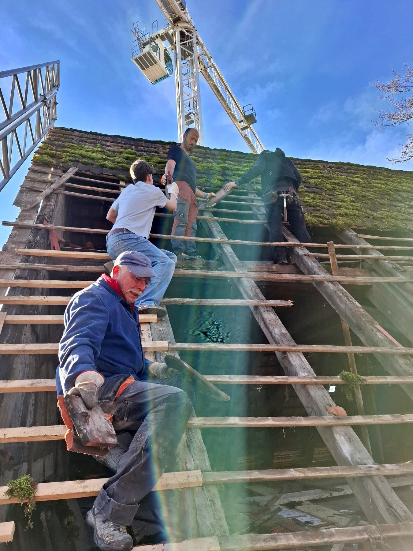 20251029_UGL_Scheune-Dachabdecken_3dfba55b_bearb-500kb