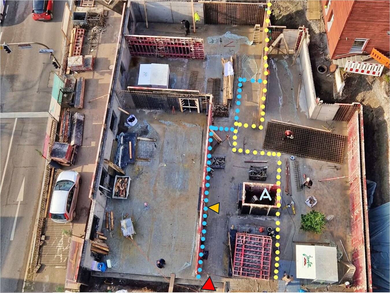 20251213_UGL_Arztpraxis_gebaute-Rohbau-W%C3%A4nde_beschriftet