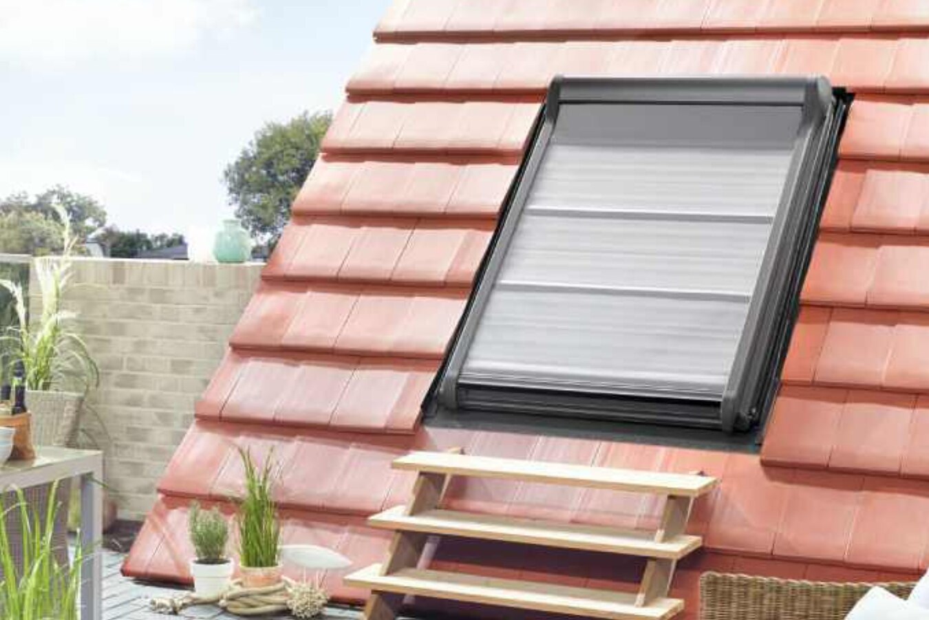 Au%C3%9Fenmarkise-Dachfenster-Hitzeschutz